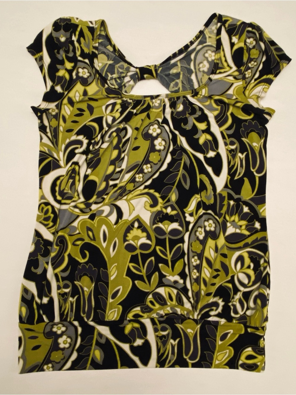 Vintage Heart Soul XL cap sleeve top Yellowish-Olive Black White floral paisley